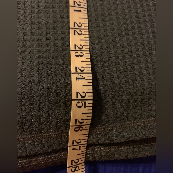 REB. in J. 220 hunters green waffle pattern look at pictures for measurements - Picture 6 of 8